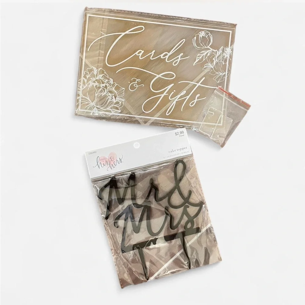 Mr & Mrs Cake Topper and Cards & Gifts Sign Set